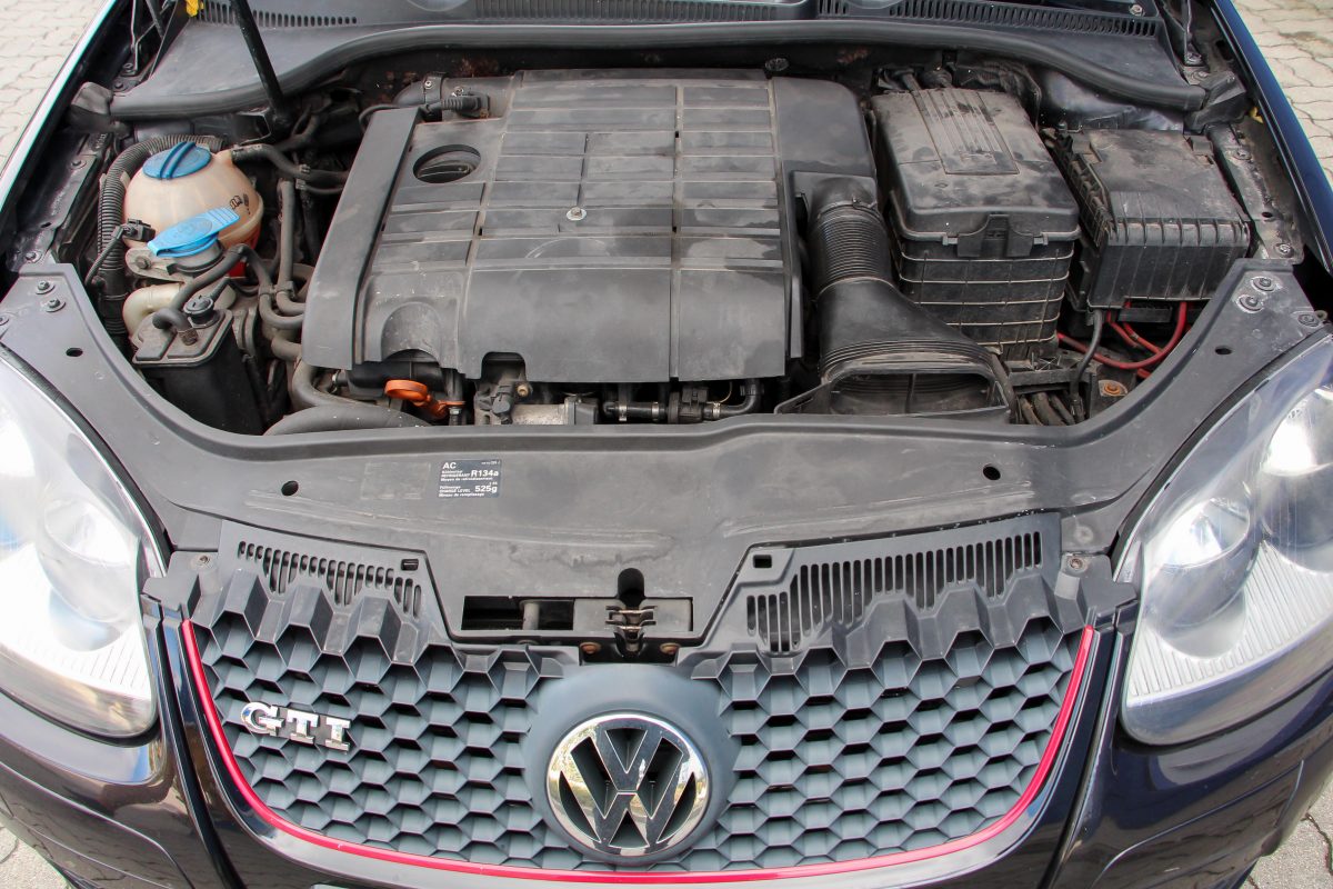 VOLKSWAGEN GOLF V