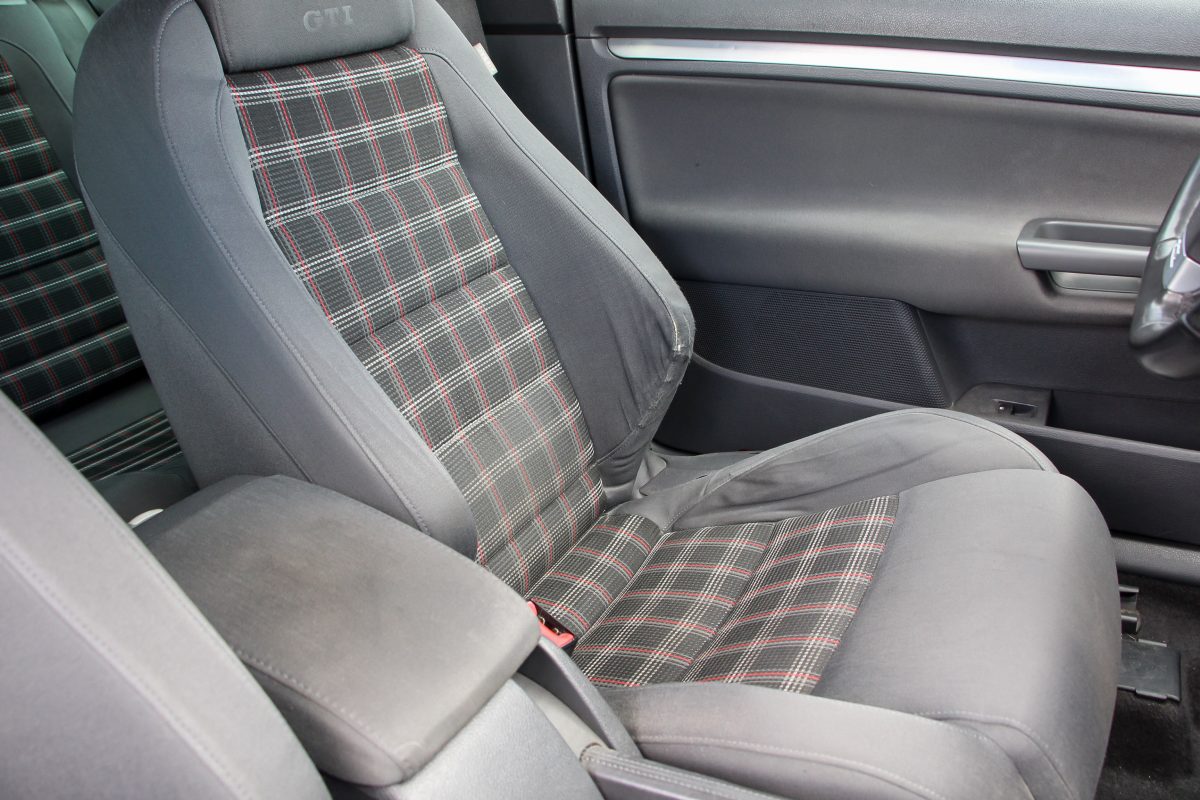 VOLKSWAGEN GOLF V