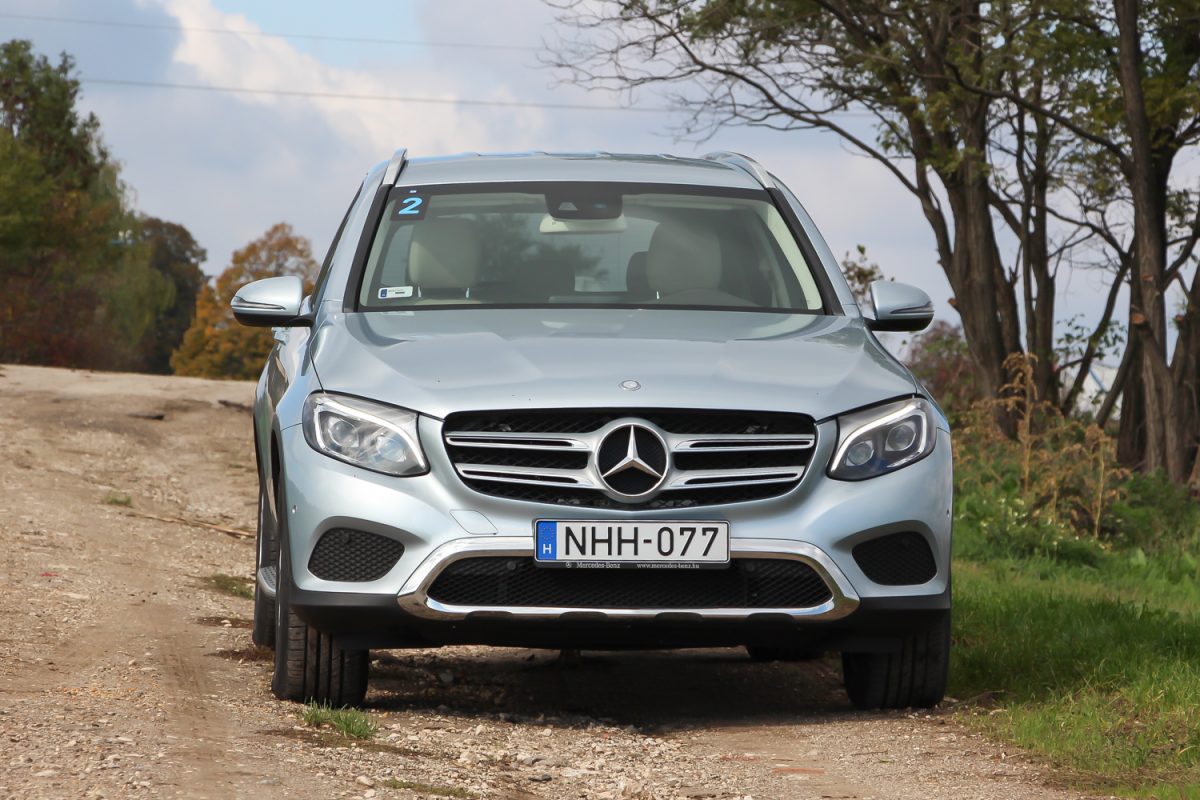 MERCEDES-BENZ