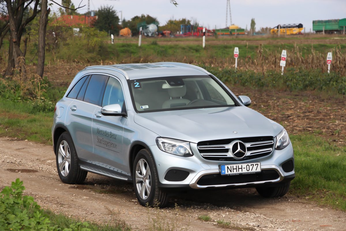 MERCEDES-BENZ