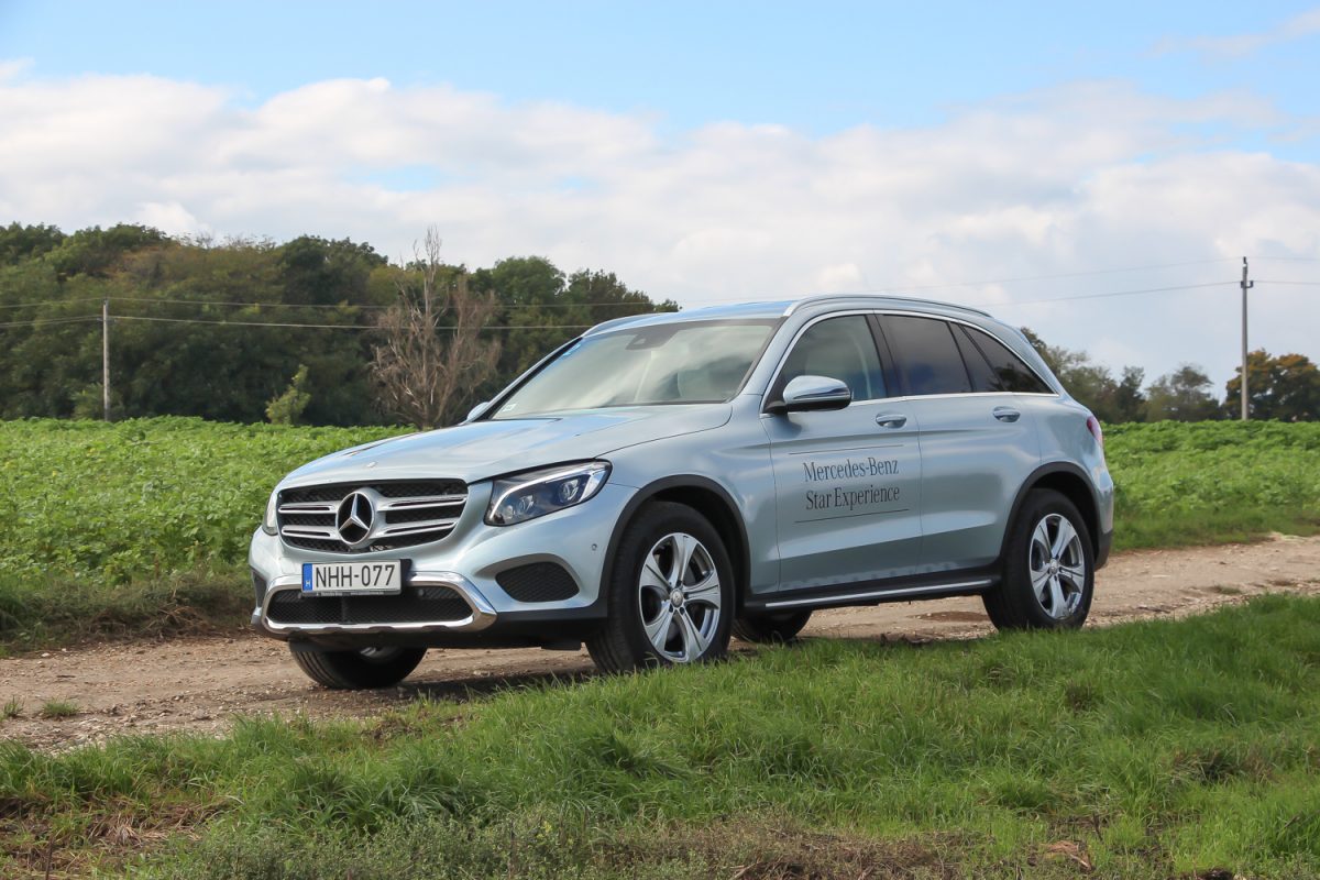 MERCEDES-BENZ