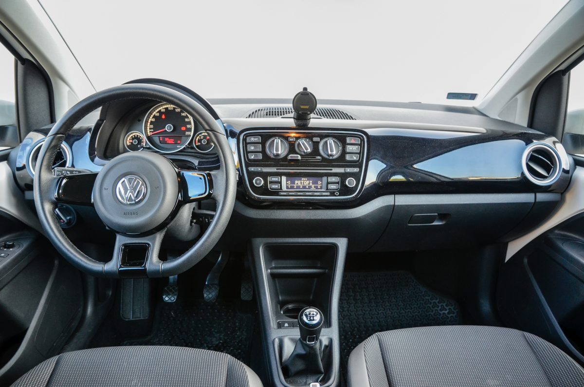 VOLKSWAGEN UP