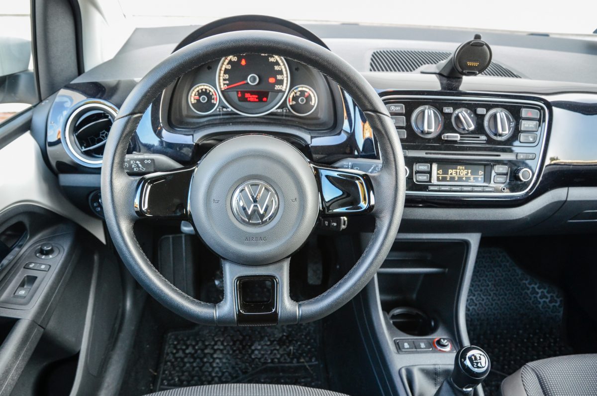 VOLKSWAGEN UP