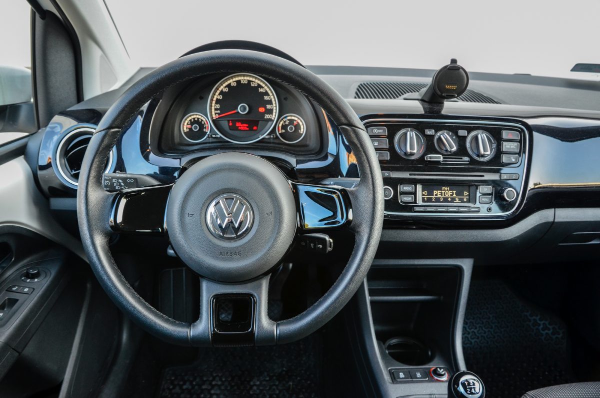 VOLKSWAGEN UP