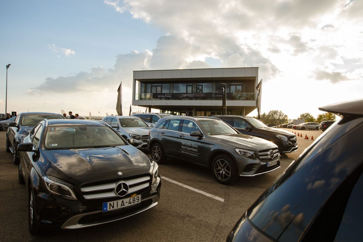 MERCEDES-BENZ