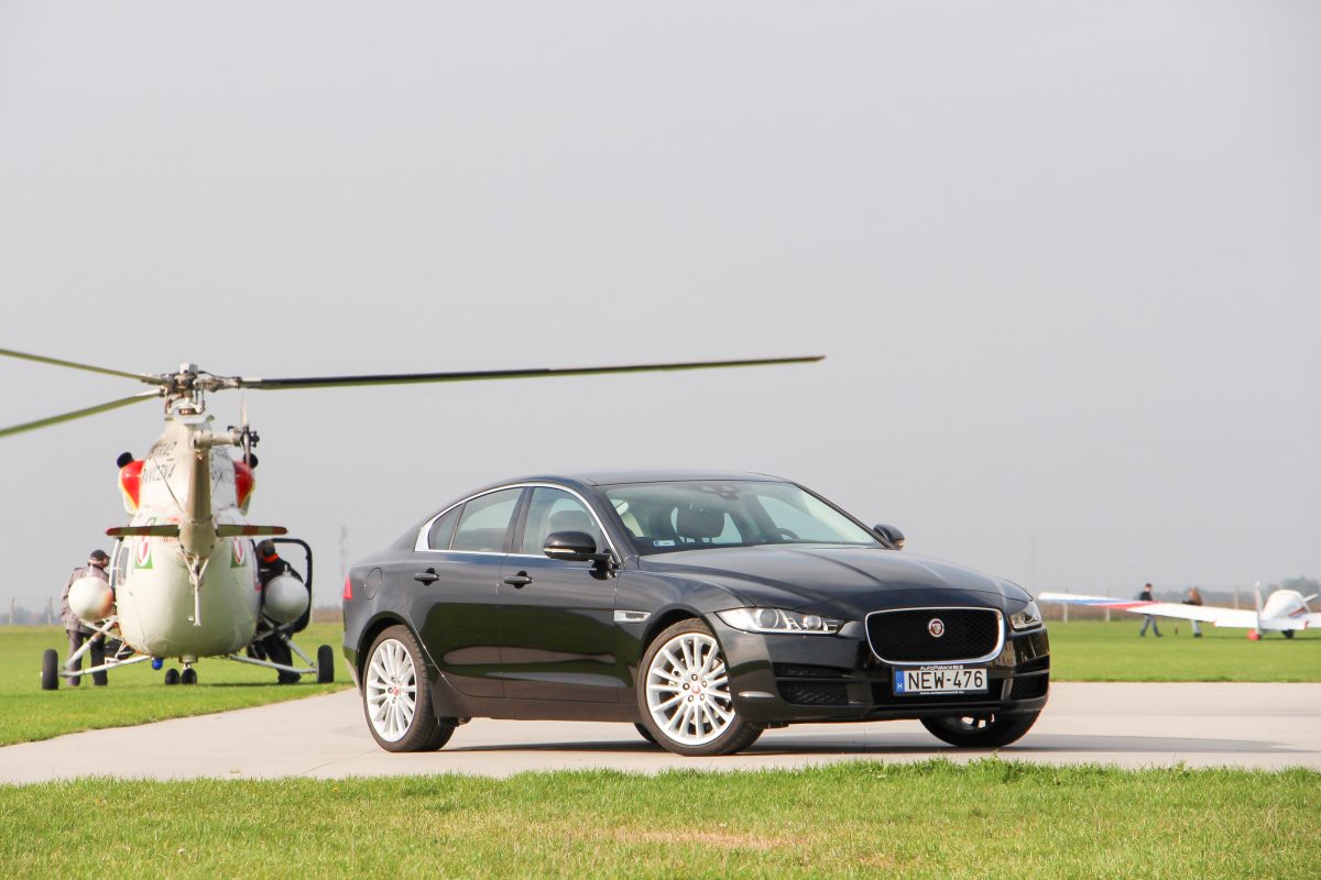 JAGUAR X-TYPE
