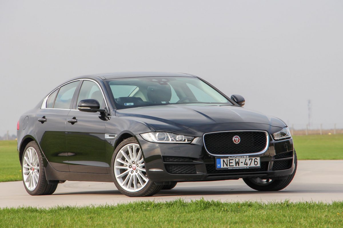 JAGUAR X-TYPE