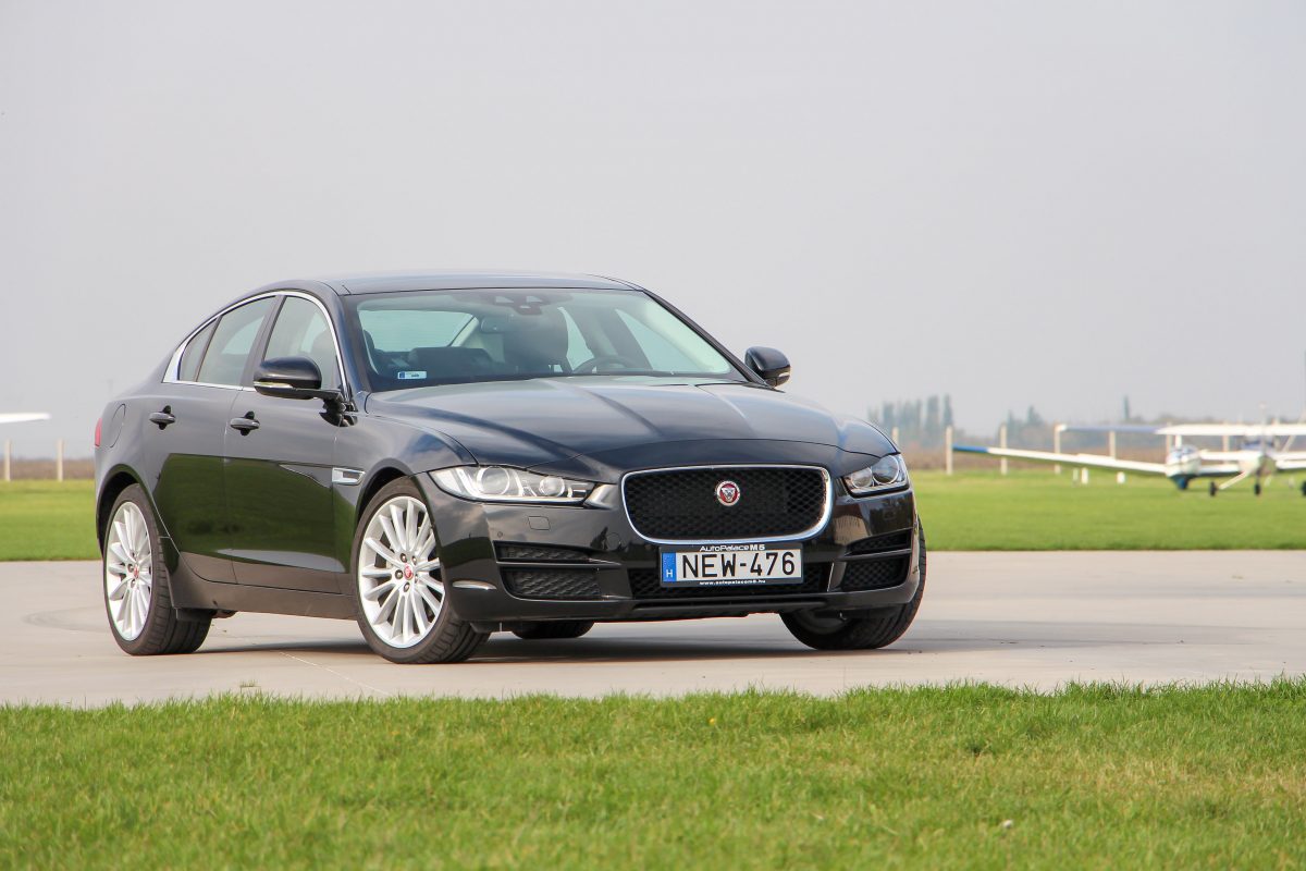 JAGUAR X-TYPE