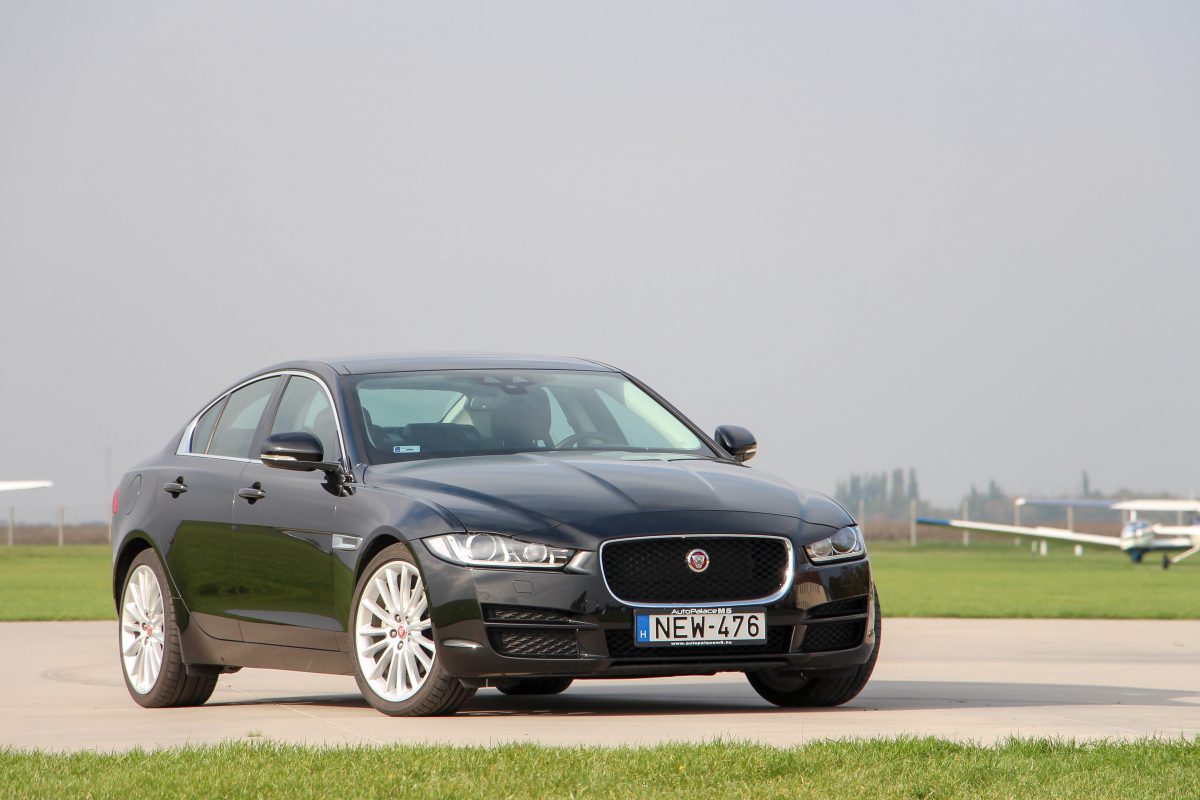 JAGUAR X-TYPE