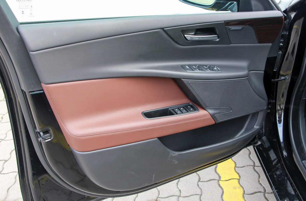 JAGUAR X-TYPE