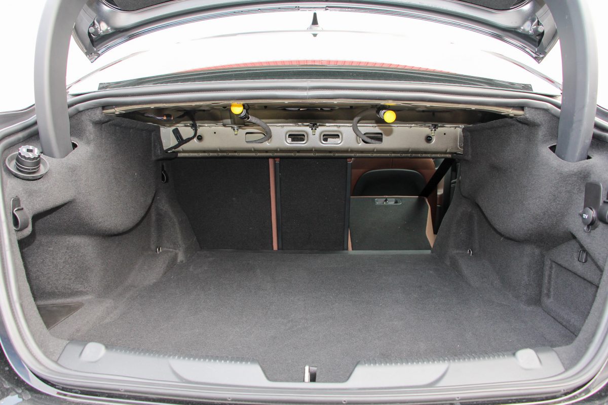 JAGUAR X-TYPE