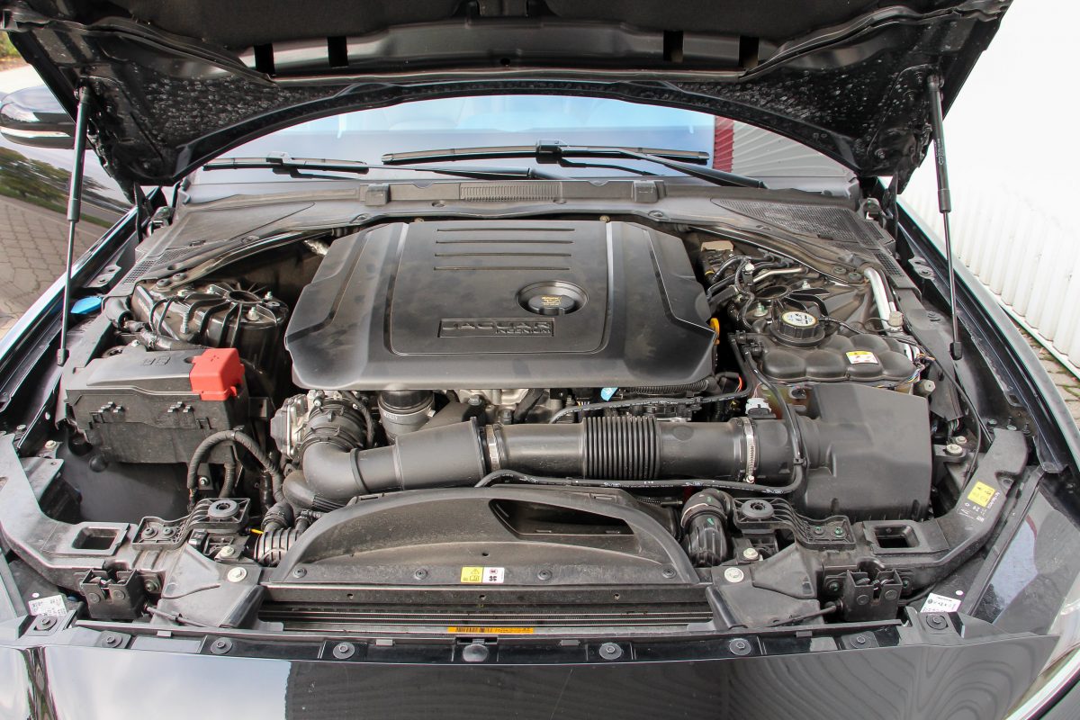 JAGUAR X-TYPE