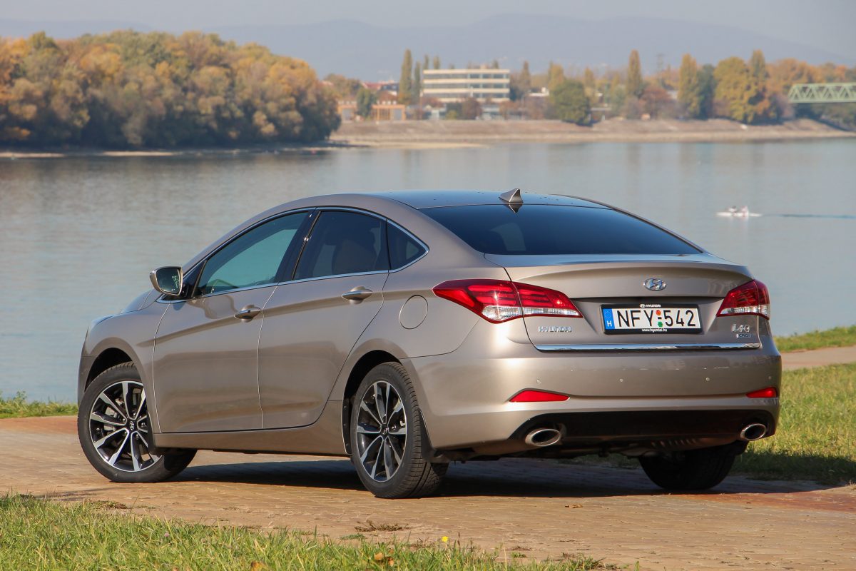 HYUNDAI I40