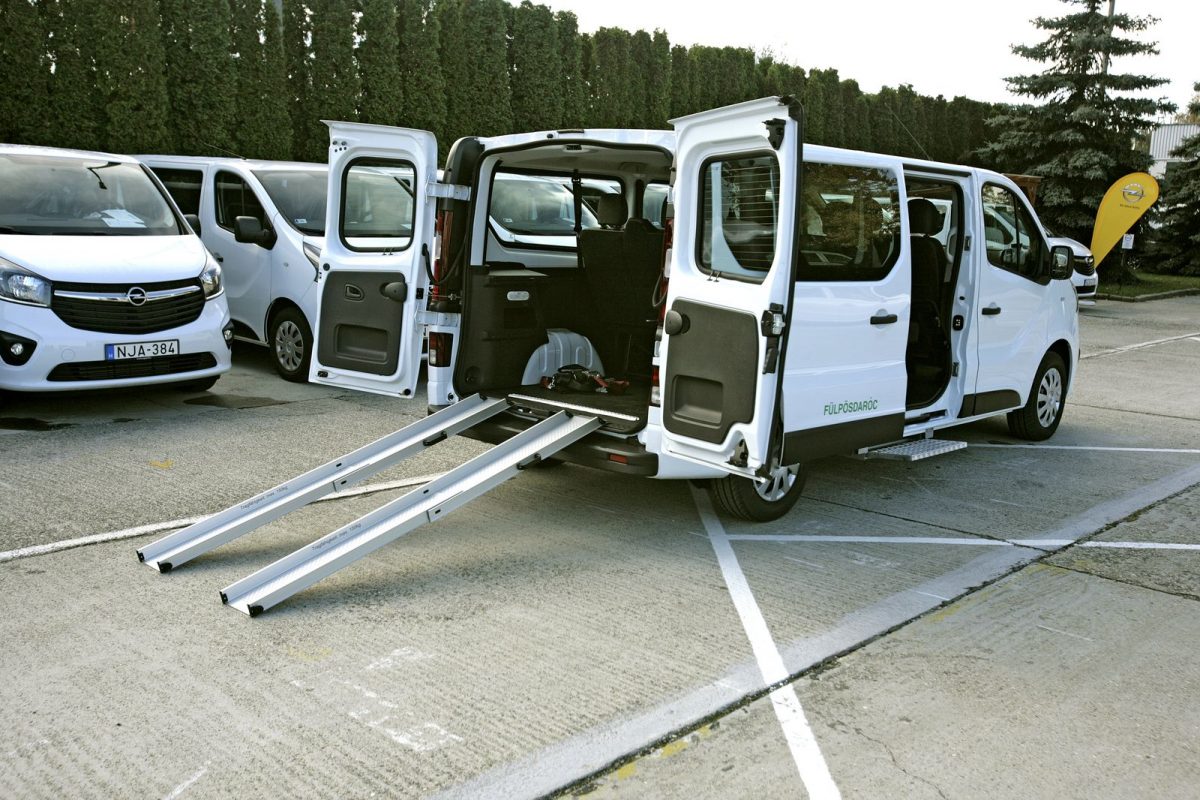 OPEL VIVARO