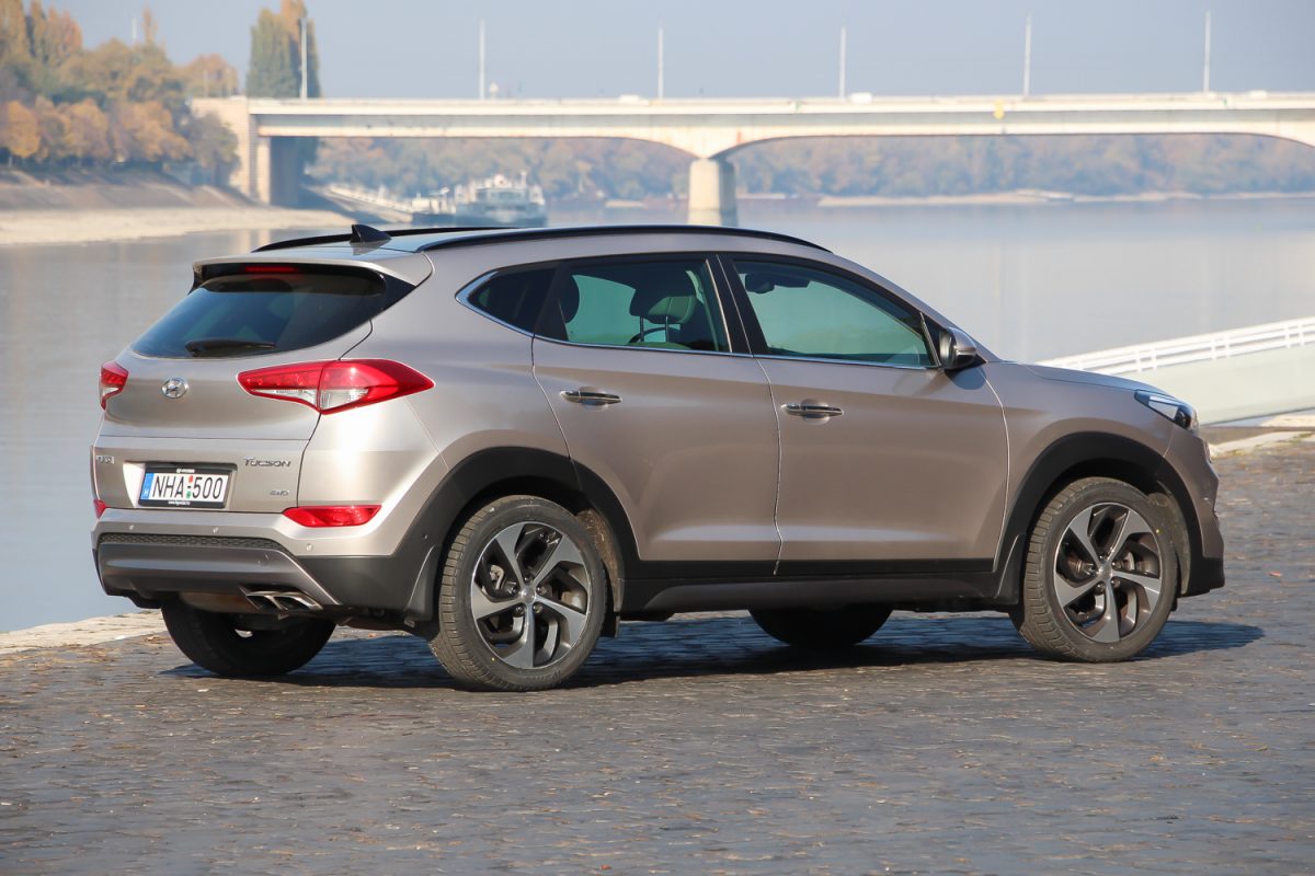 HYUNDAI