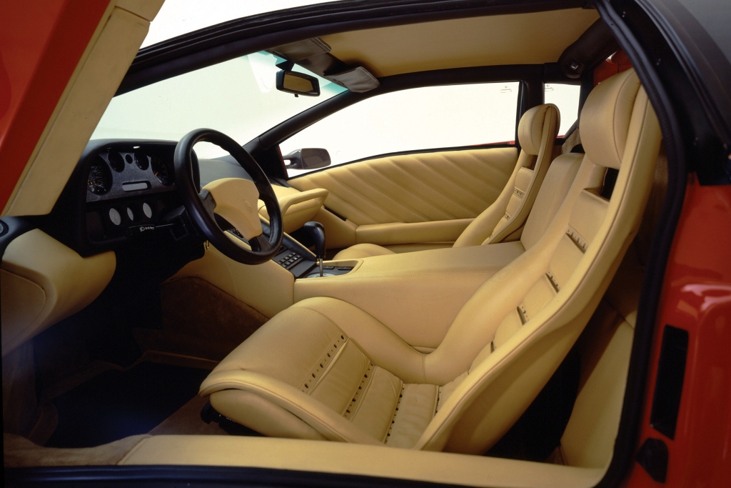 LAMBORGHINI