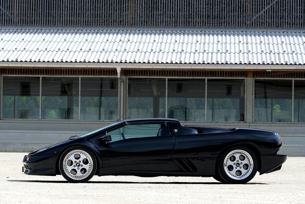 LAMBORGHINI