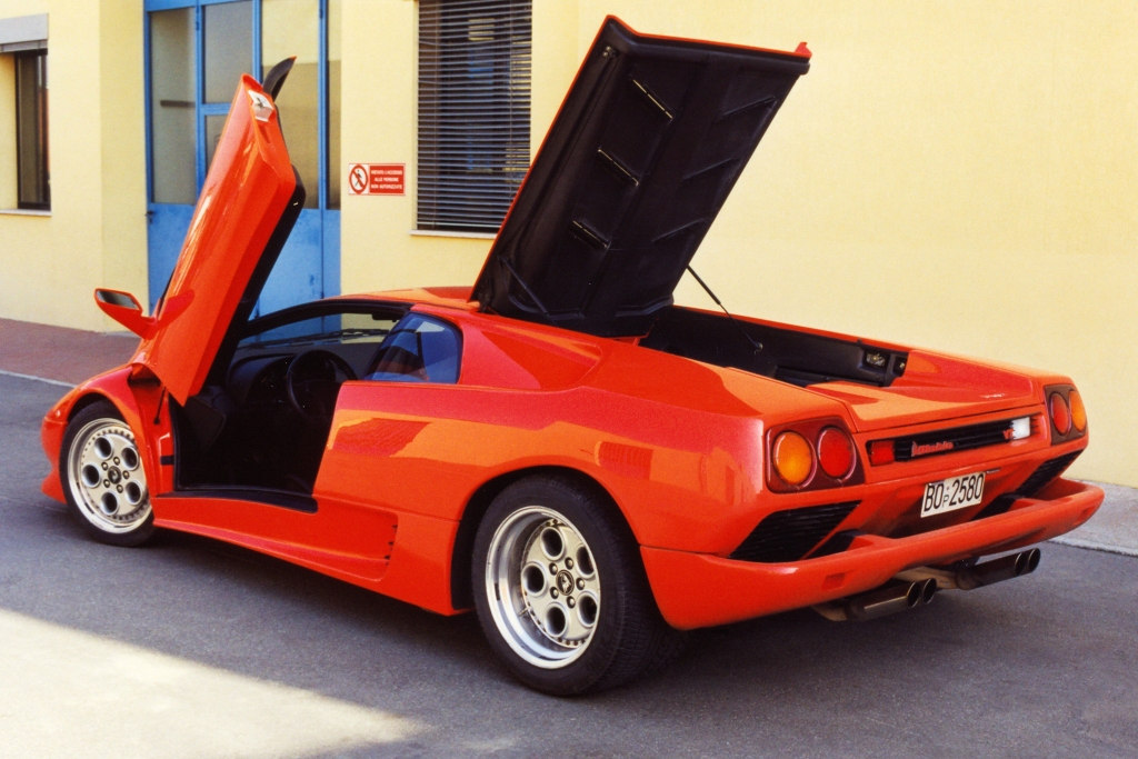 LAMBORGHINI