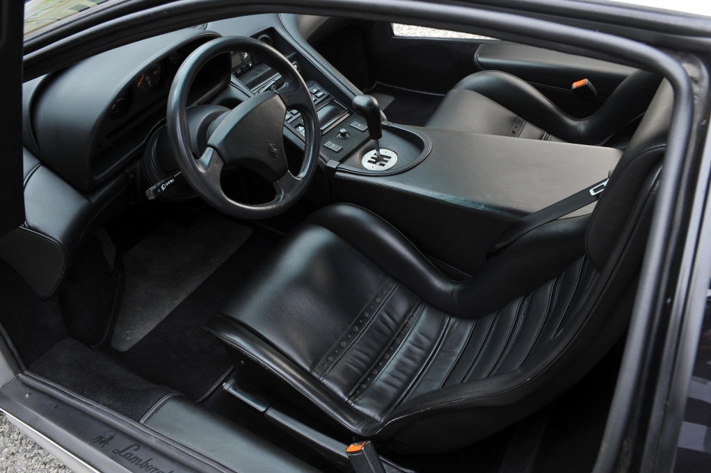 LAMBORGHINI
