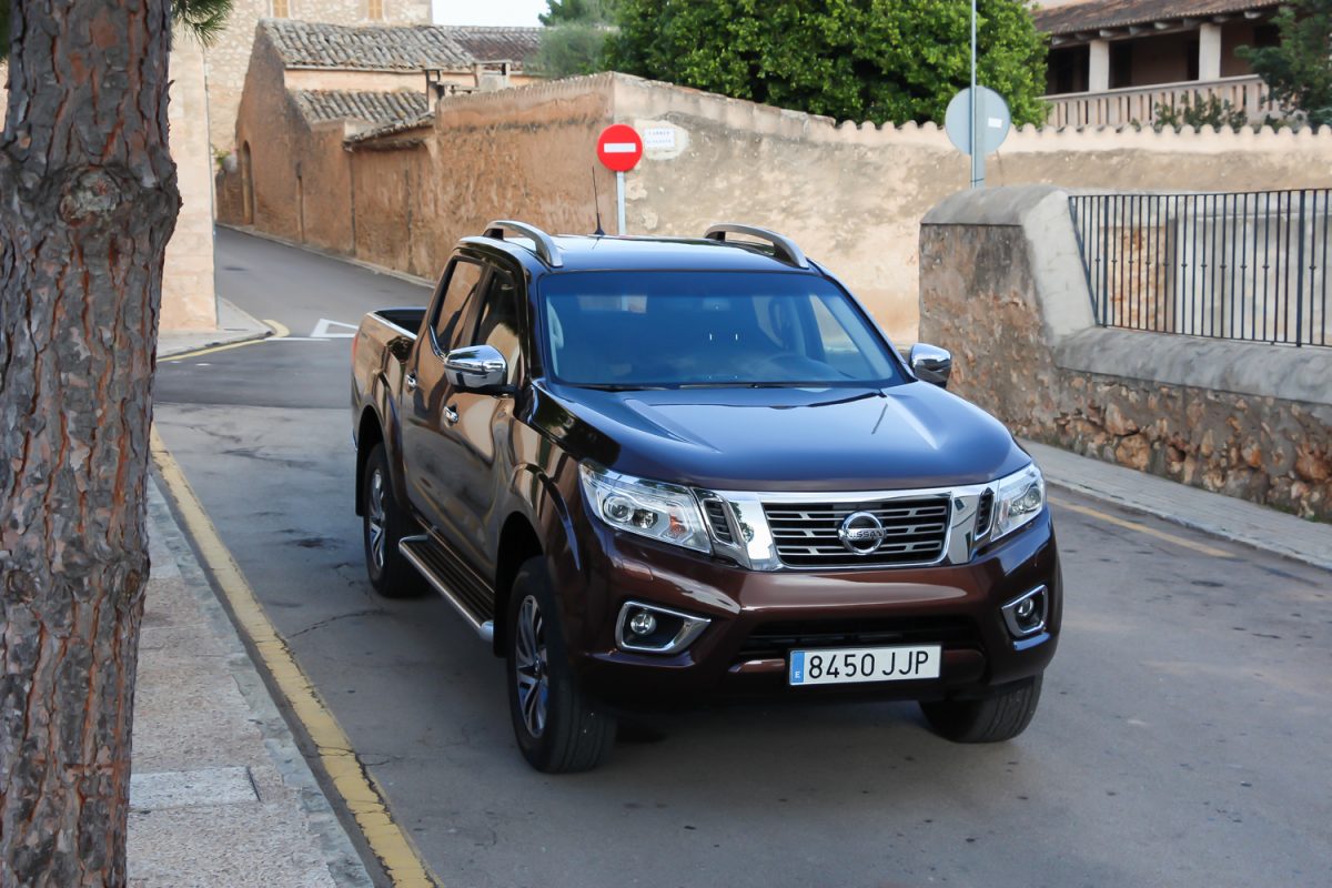 NISSAN