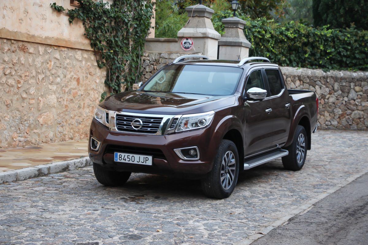 NISSAN