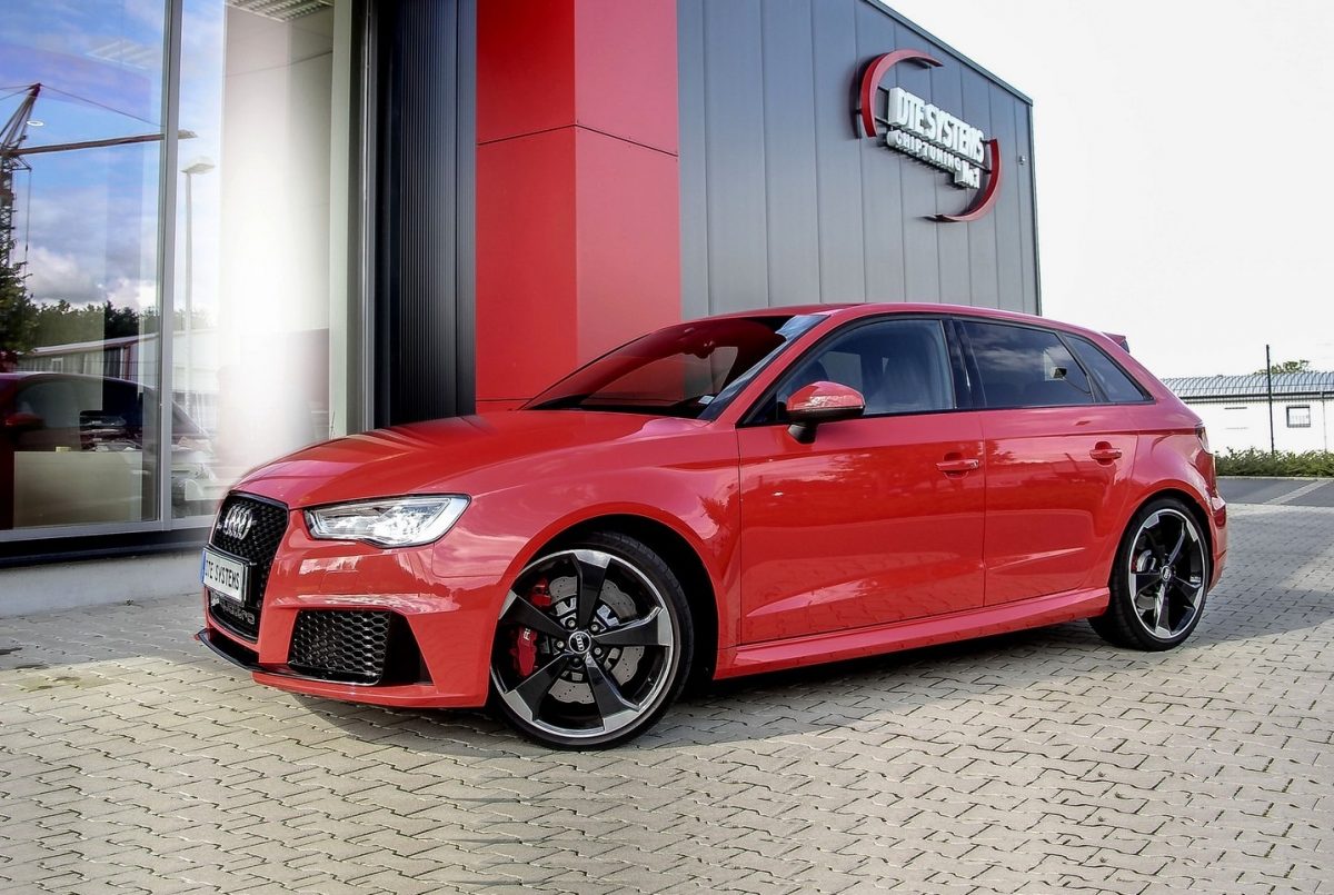 AUDI