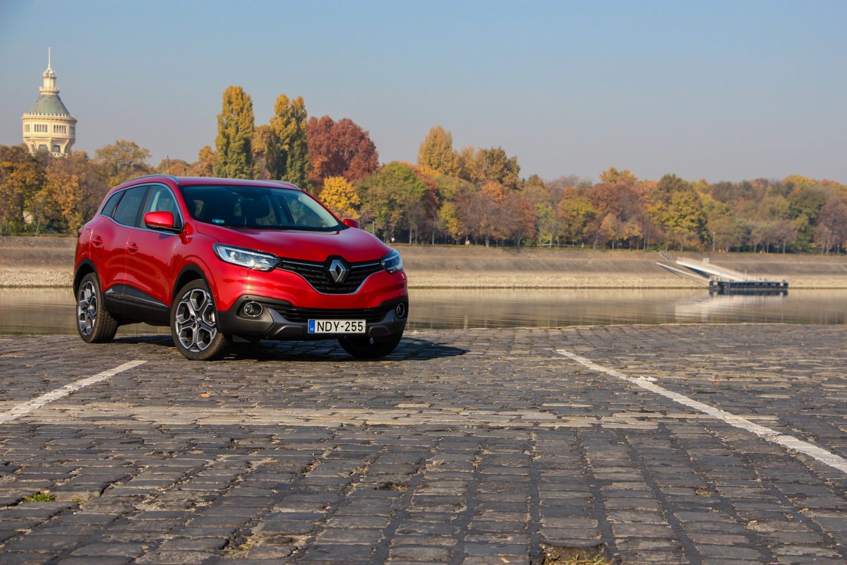 RENAULT