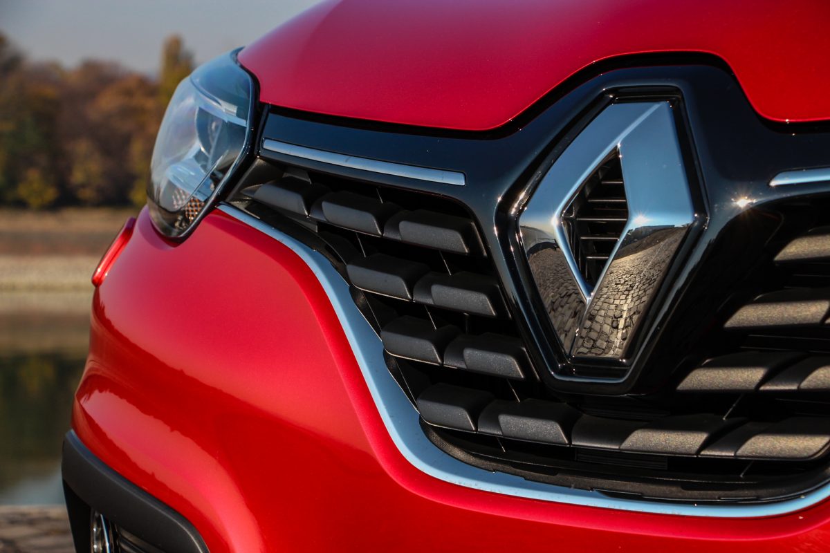 RENAULT