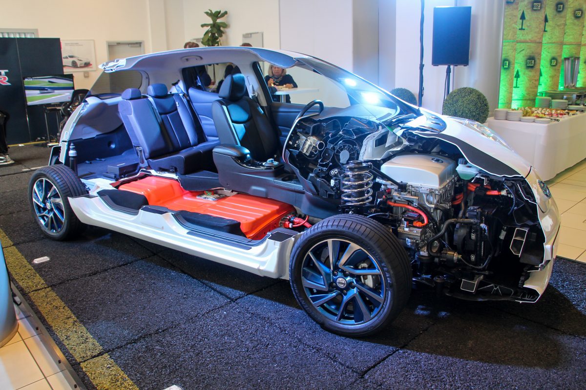 NISSAN LEAF