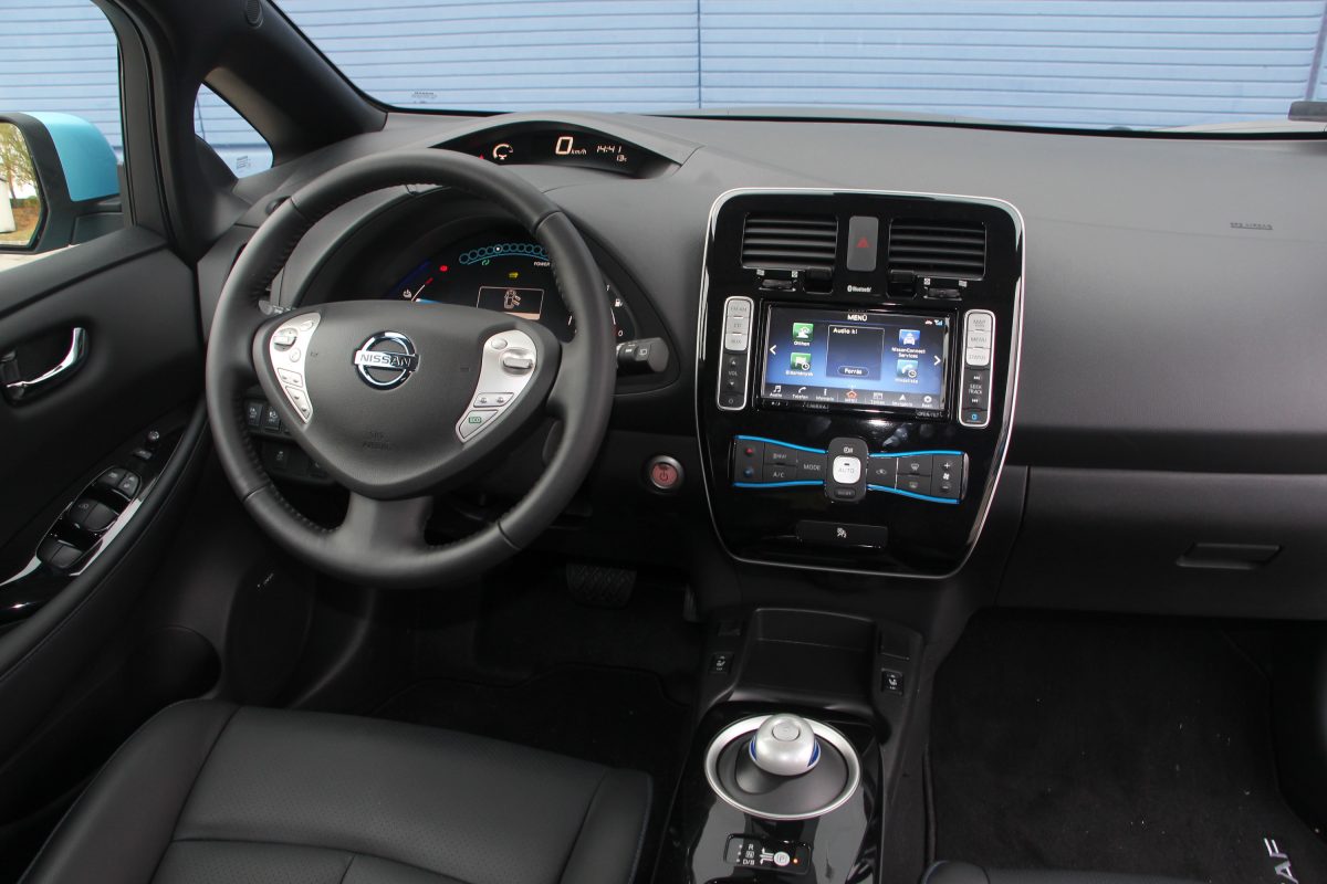 NISSAN LEAF