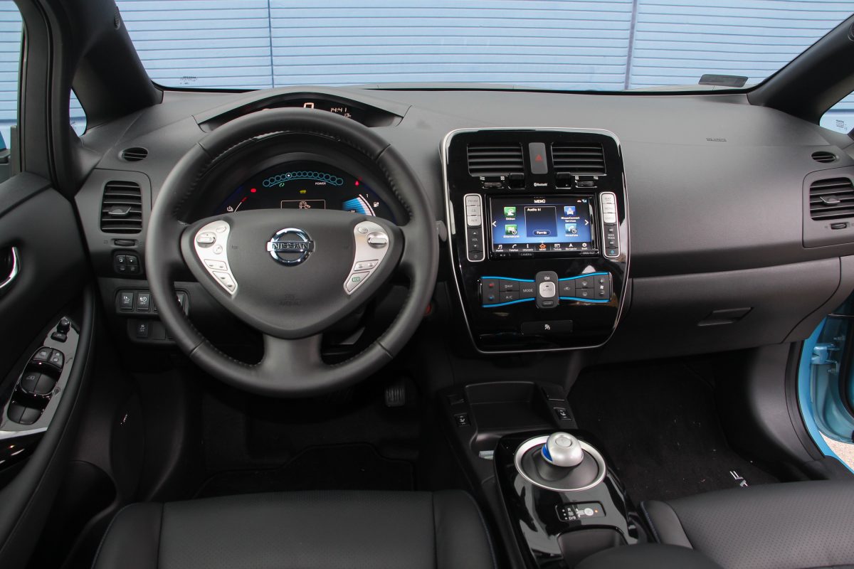 NISSAN LEAF