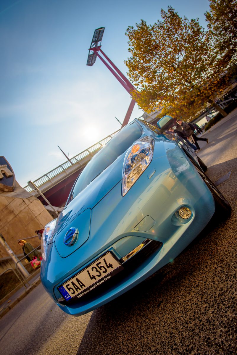 NISSAN LEAF