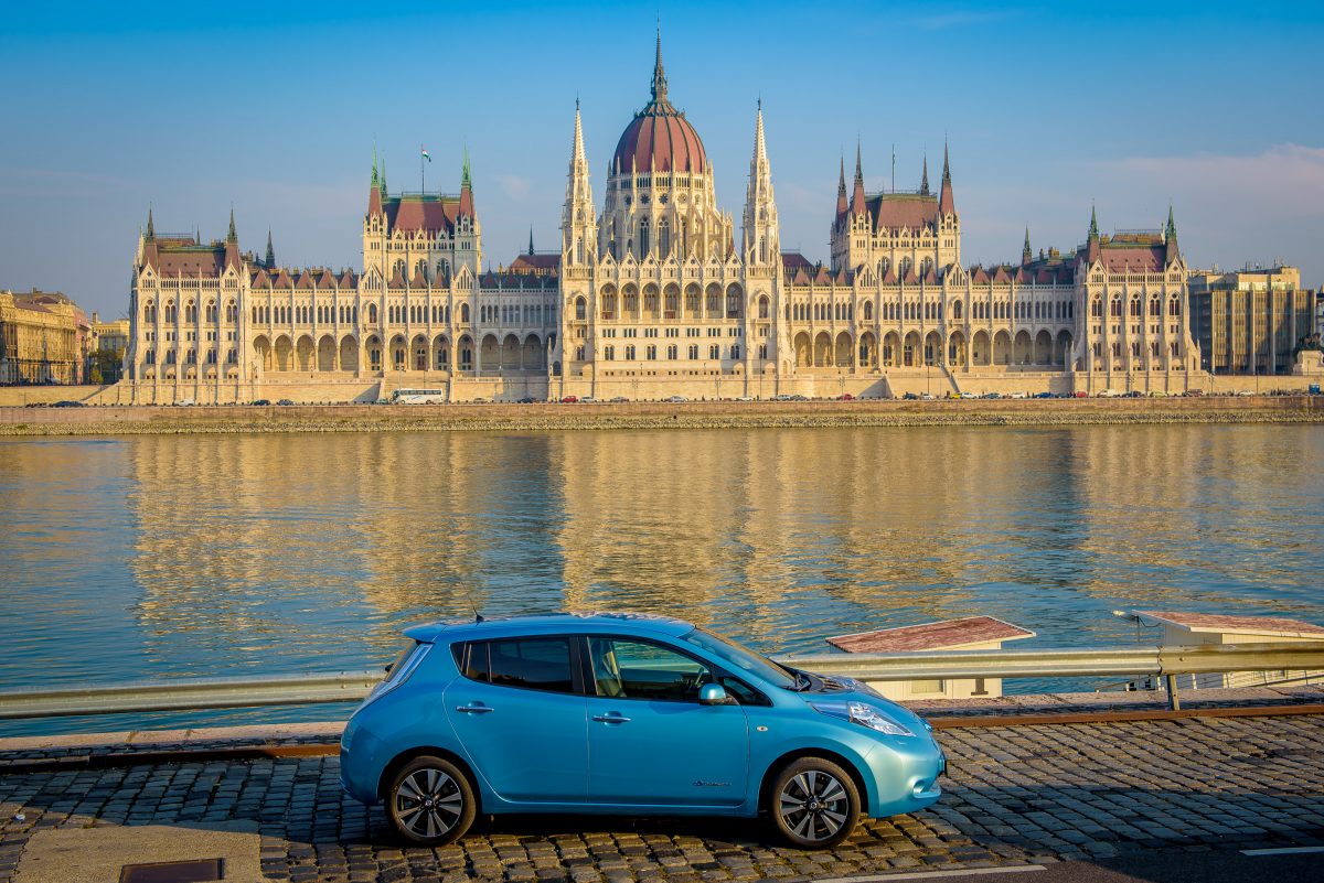 NISSAN LEAF