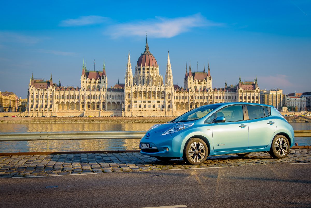 NISSAN LEAF