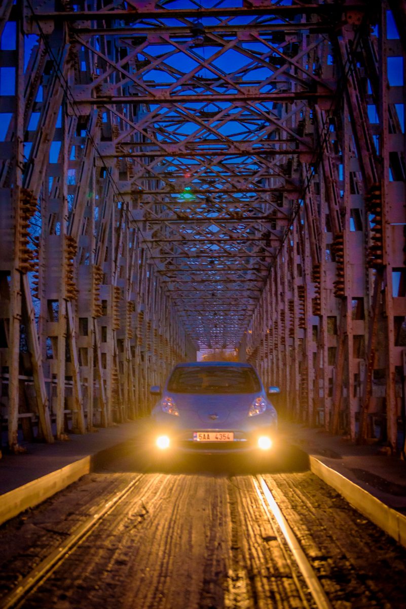 NISSAN LEAF