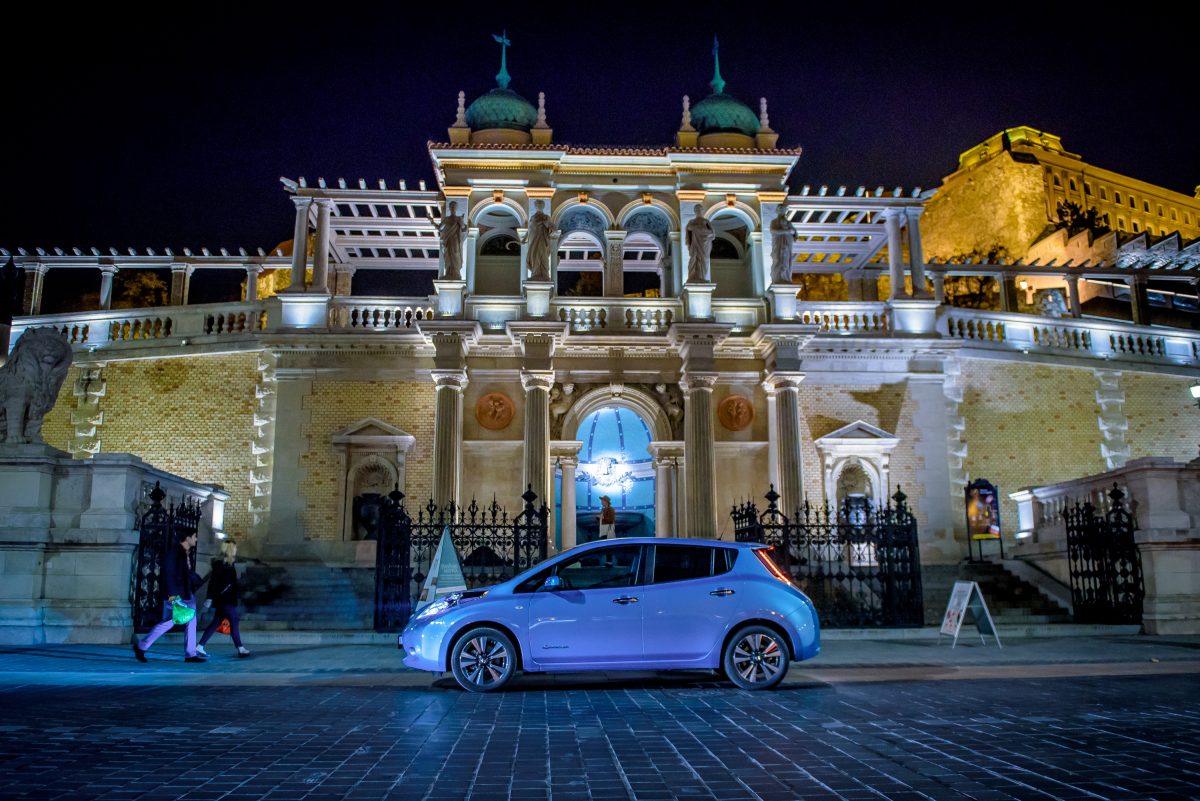 NISSAN LEAF