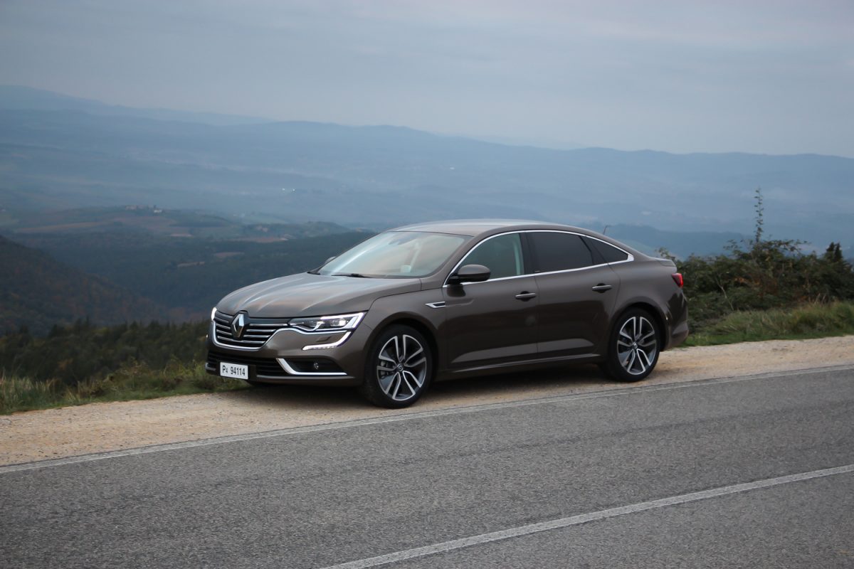 RENAULT