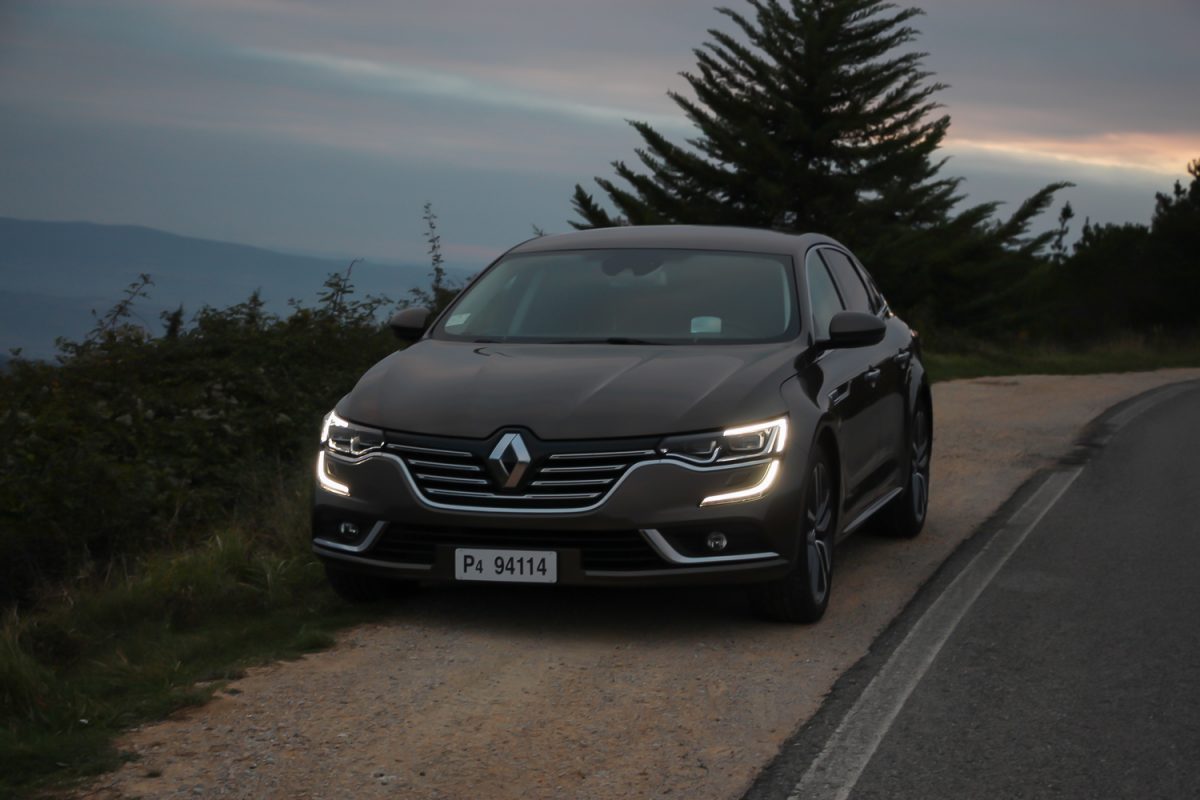 RENAULT