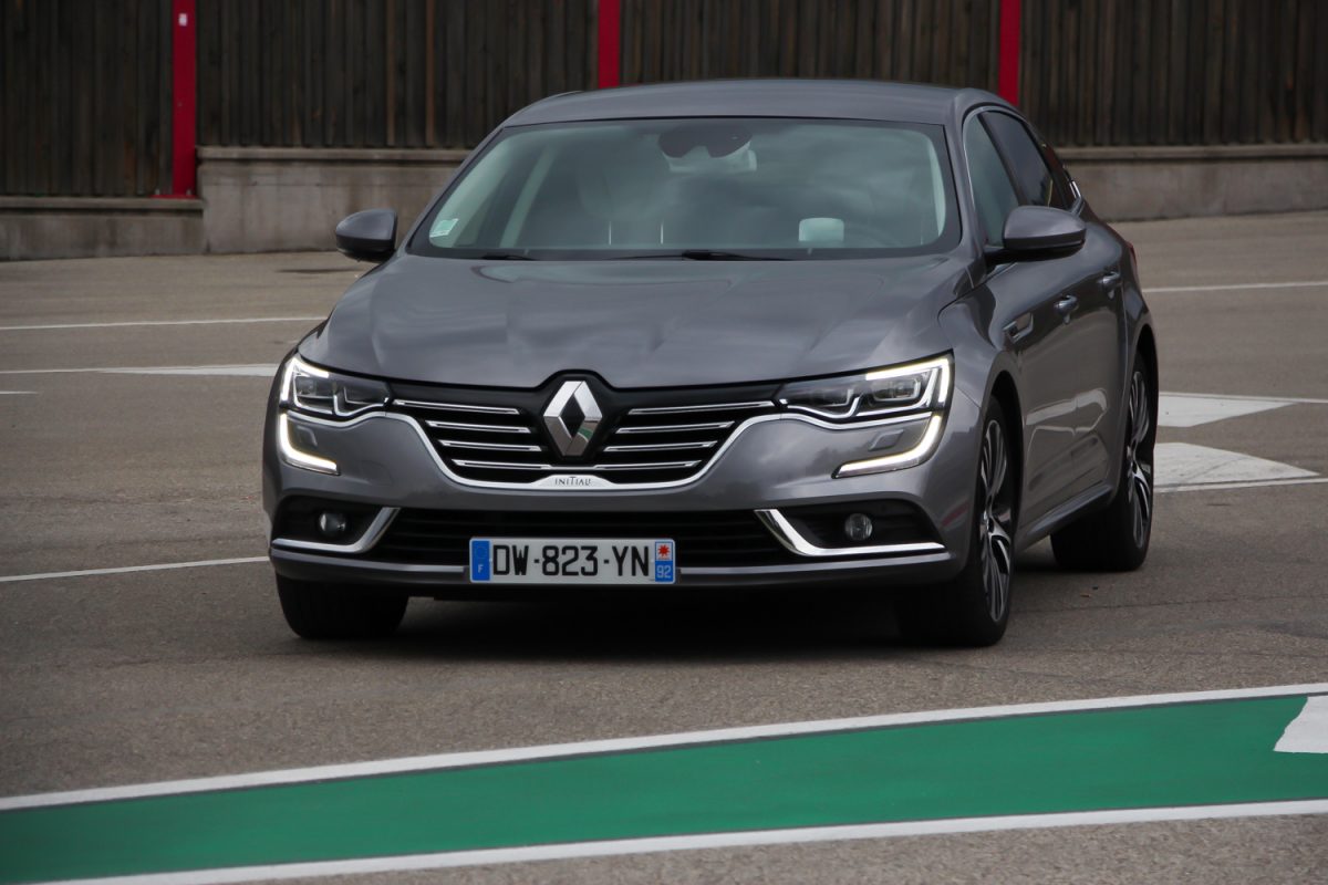 RENAULT