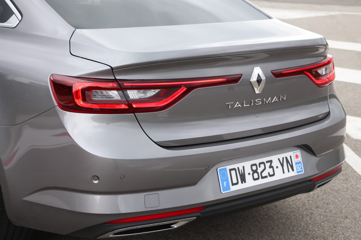 RENAULT