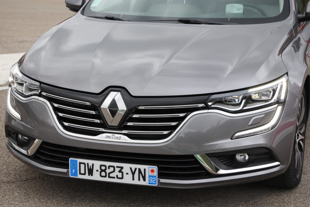 RENAULT