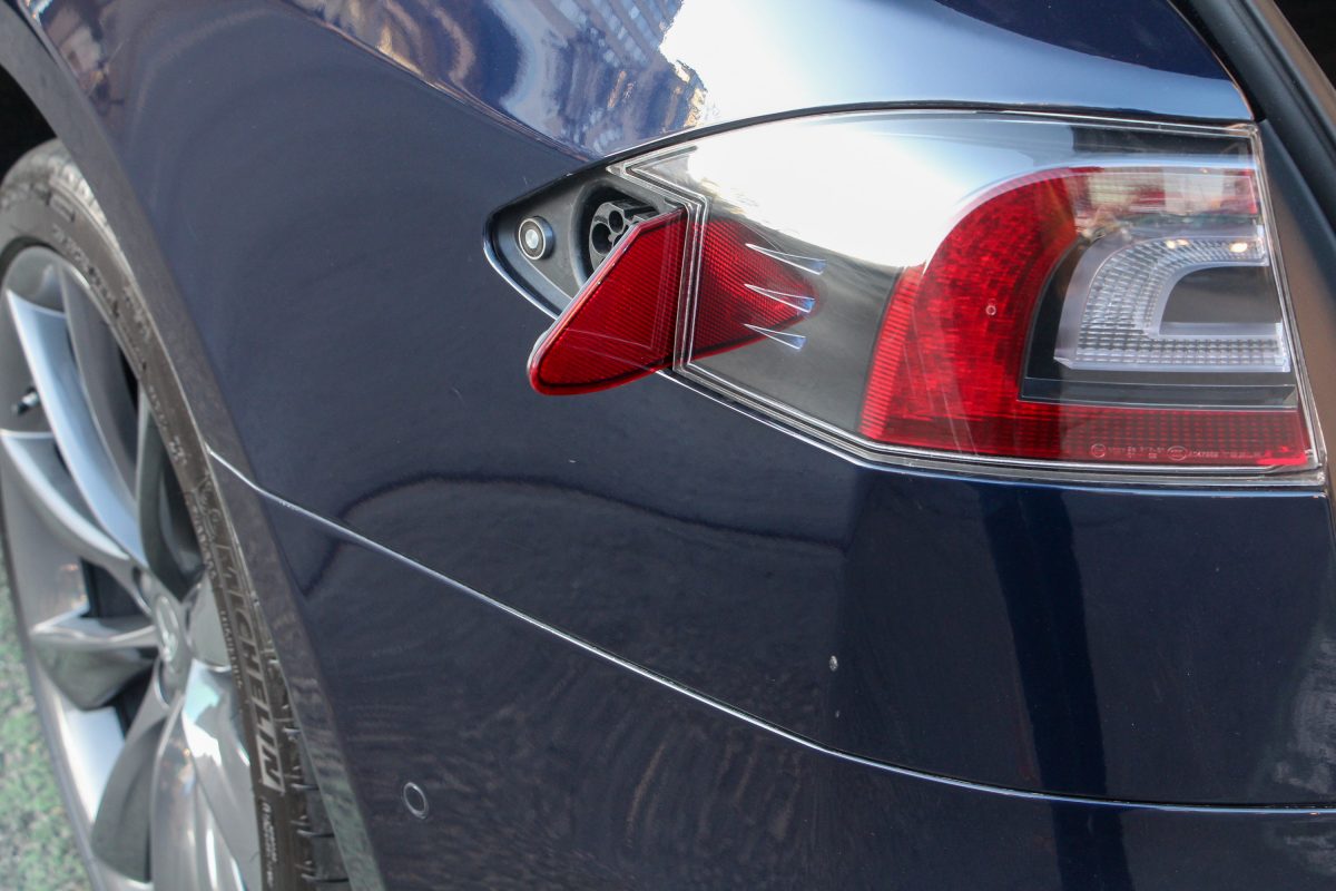 TESLA MODEL S