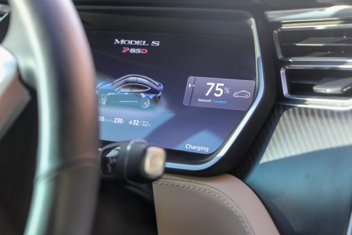 TESLA MODEL S