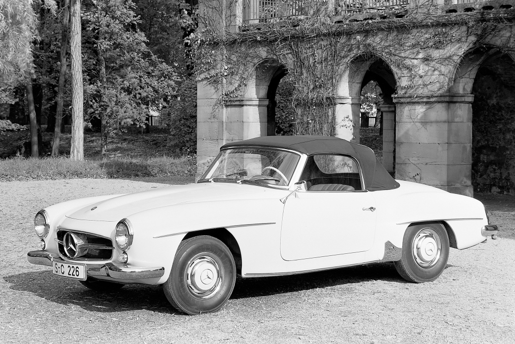 MERCEDES-BENZ