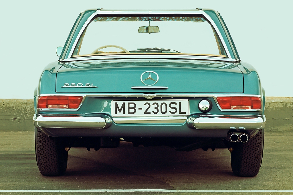 MERCEDES-BENZ