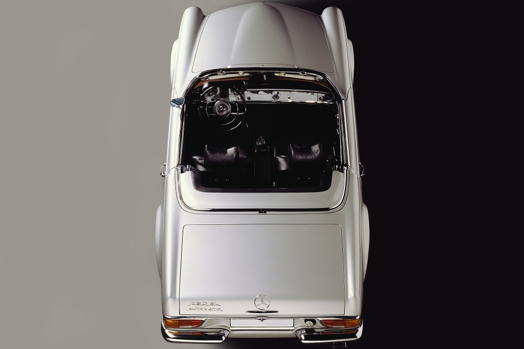 MERCEDES-BENZ