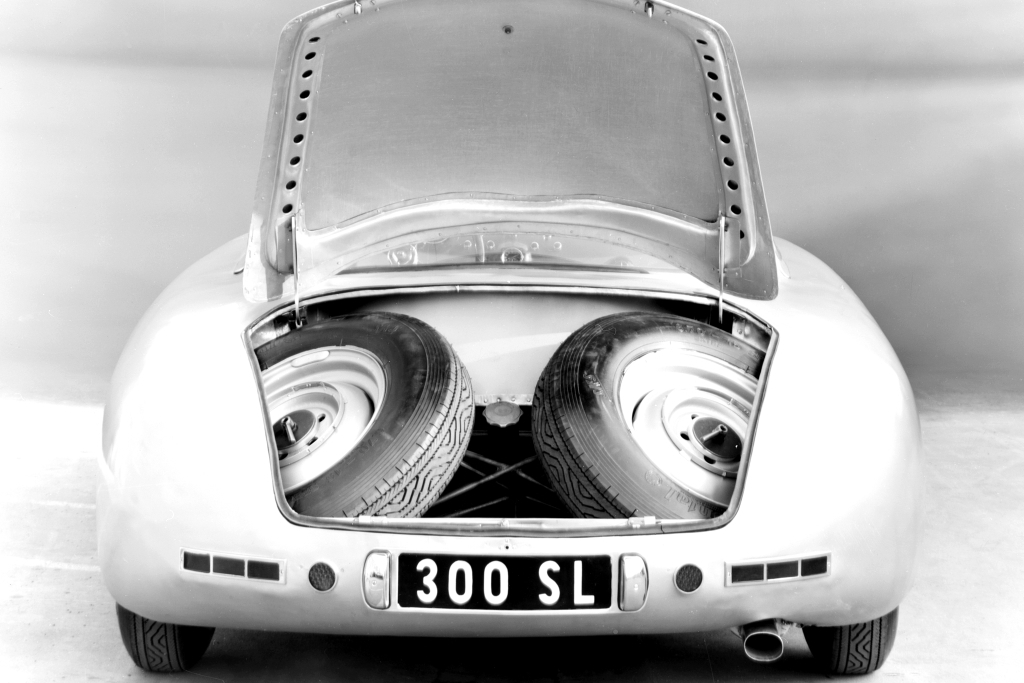 MERCEDES-BENZ