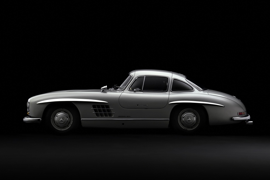 MERCEDES-BENZ