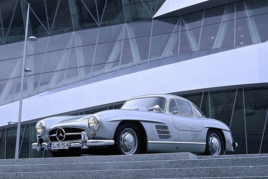 MERCEDES-BENZ