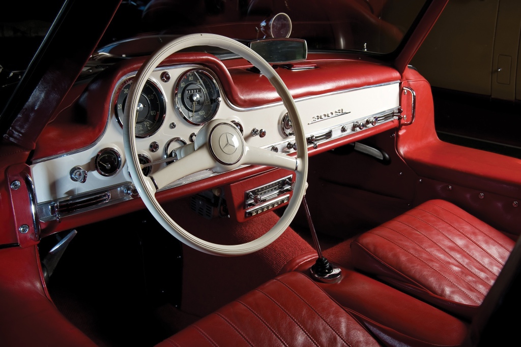 MERCEDES-BENZ